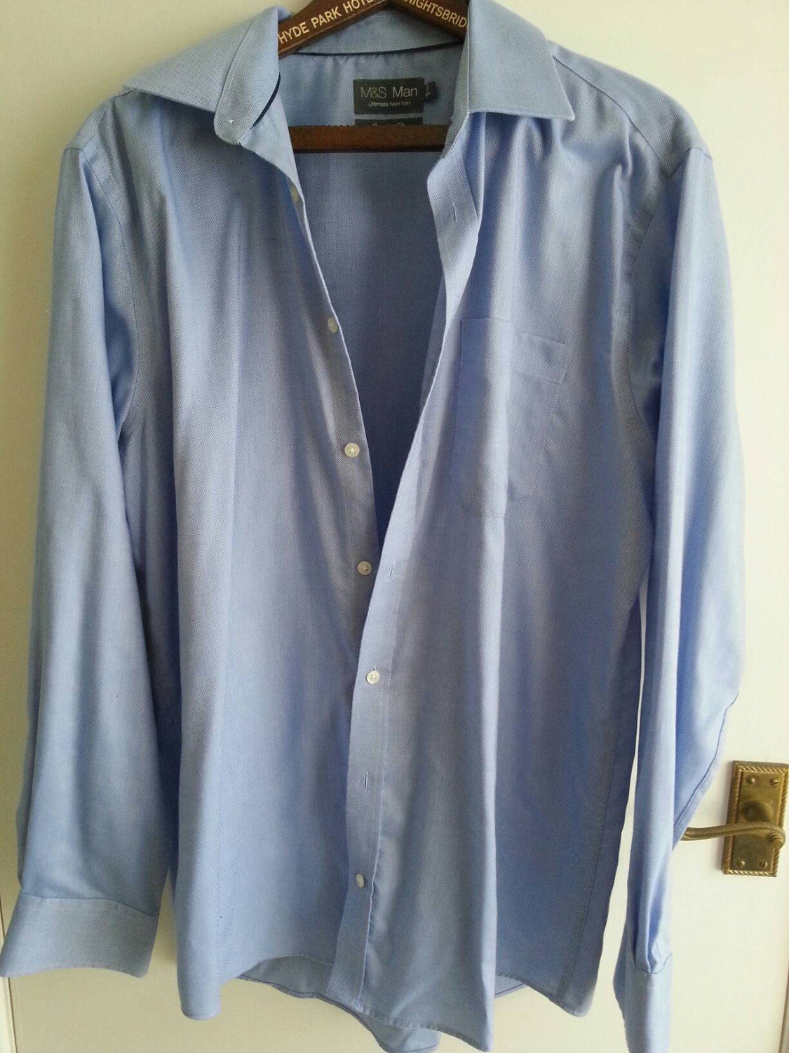Shirt Hellblau Und Weiß. Winzige Waffelstruktur Shirt Hellblau Und Weiß. Winzige Waffelstruktur von JonHenrysCurios