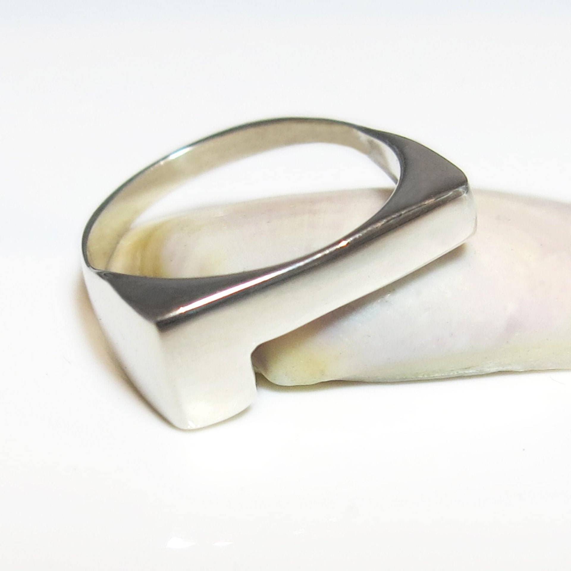 Initial Ring, Buchstabe Chunky Alphabet Schmuck, Benutzerdefinierter Silber Ring Frauen, L von JonJonJewel