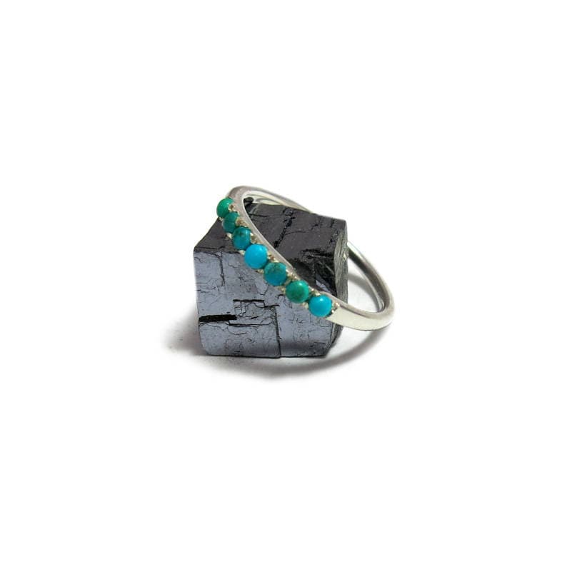 Stapelbare Edelstein Ringe, Türkis Ring, Einzigartige Stapelbare Birthstone Stapelring, Boho Ringe von JonJonJewel