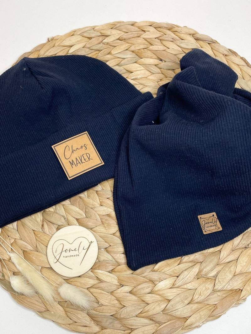 Hipster Beanie/Mütze/ Dreieckstuch/ Navy Blau/ Mit Liebe Genähte Und Personalisierte Für Kinder Regenbogen Patch von JoneliHandmade