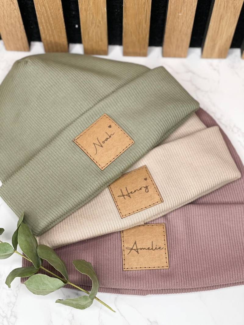 Personalisierte Beanie/Mütze Set Name Dreieckstuch Mit Liebe Genähte Und Personalisierte Hipster Für Kinder Erwachsene von JoneliHandmade