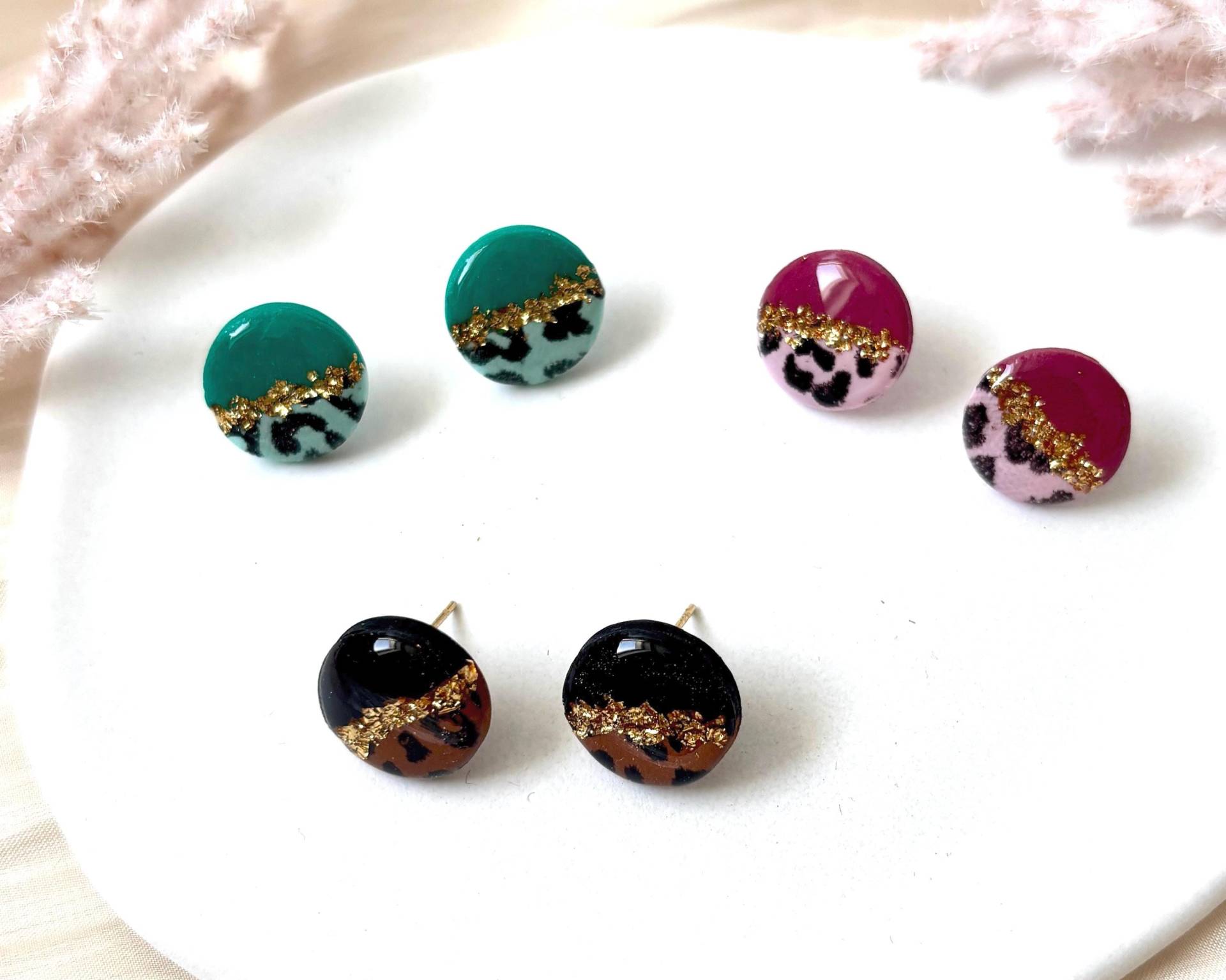 Leo Ohrstecker Pink Grün Braun Gold | Statement Fimo-Schmuck Animal Print Schmuck von Jonellaa