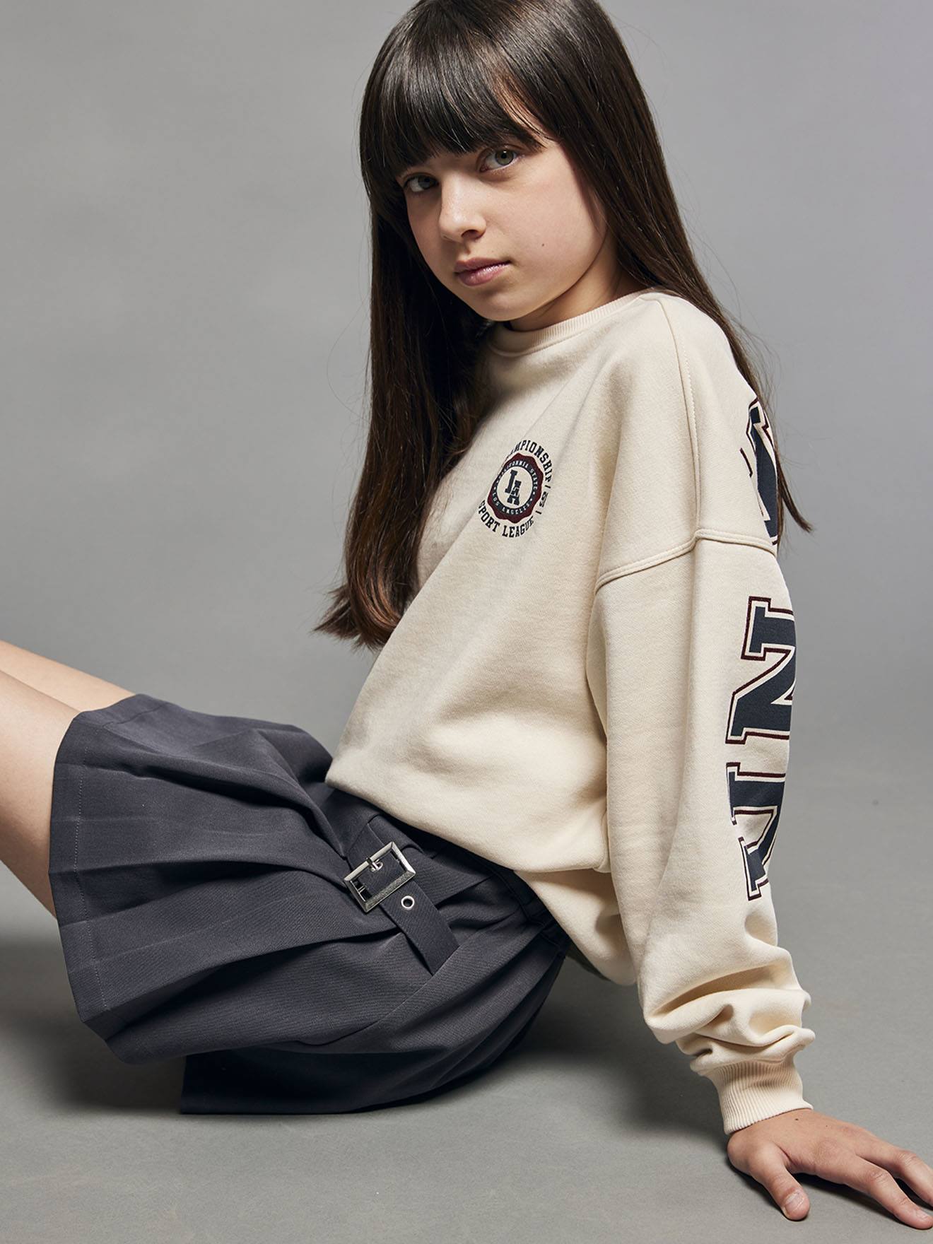 Mädchen Sweatshirt JONEN mit Glitzerbuchstaben hinten von Jonen