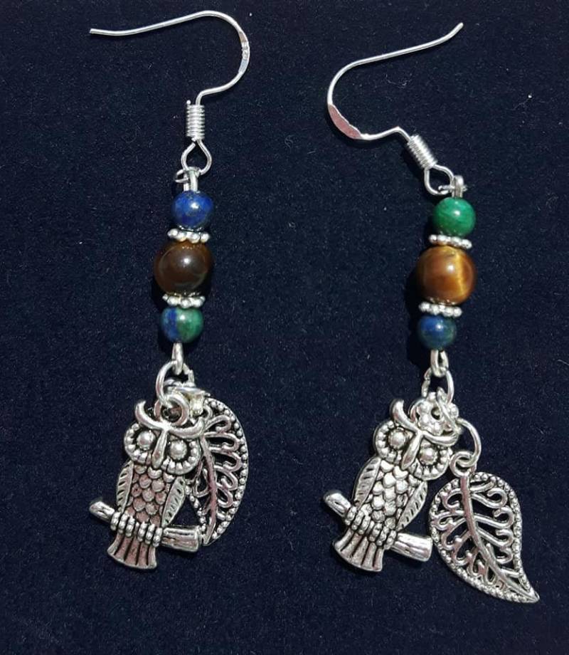 Eulen - Und Blattohrringe Mit Tigerauge Chrysokollsteinen Eulen - Und Blattohrringe Mit Tigerauge Chrysokollsteinen von JonnasMagicalRealms