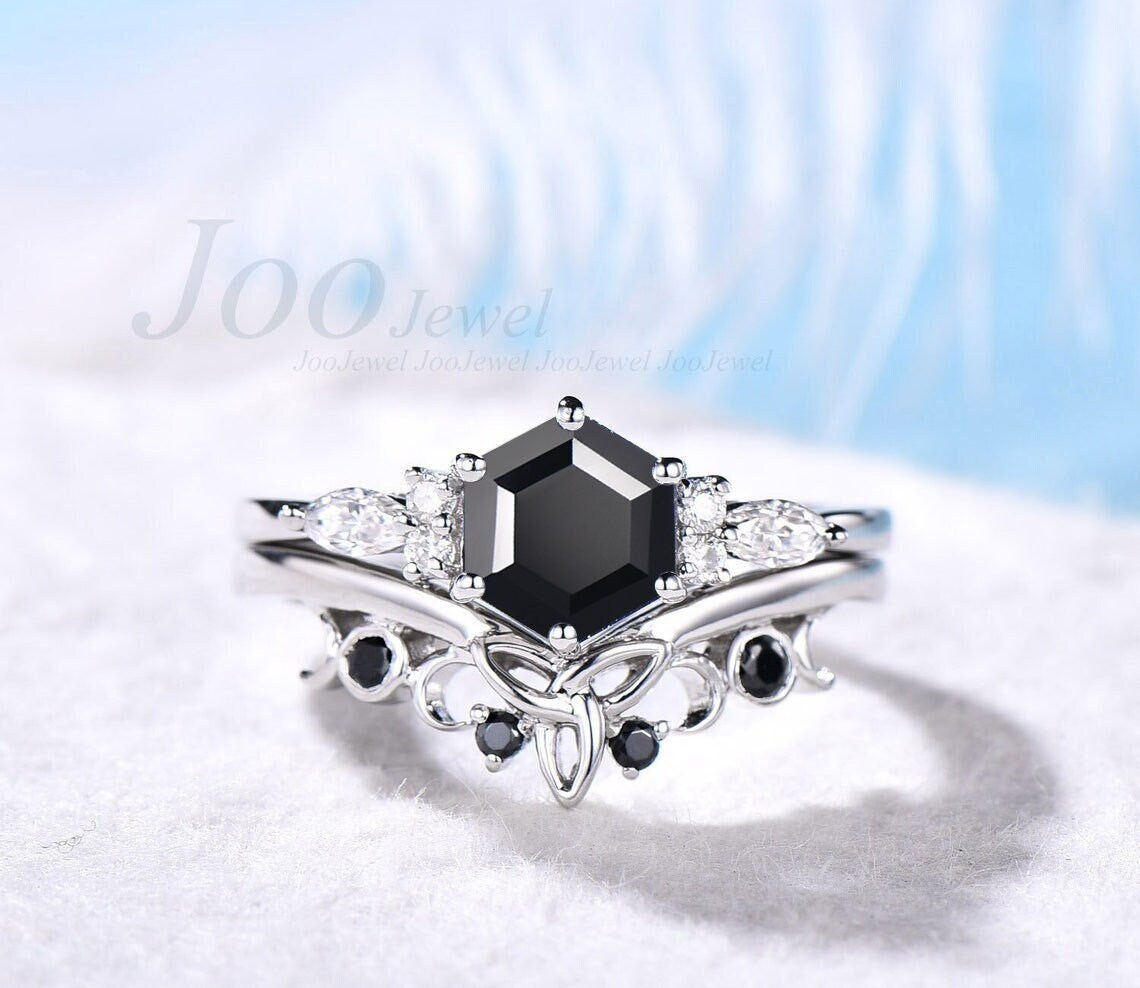 Natürlicher Schwarzer Onyx Ring Damen Sechseck Set Schwarzer Verlobungsringe Diamant Kurve Keltisch Ehering Schwarz Braut von JooJewel