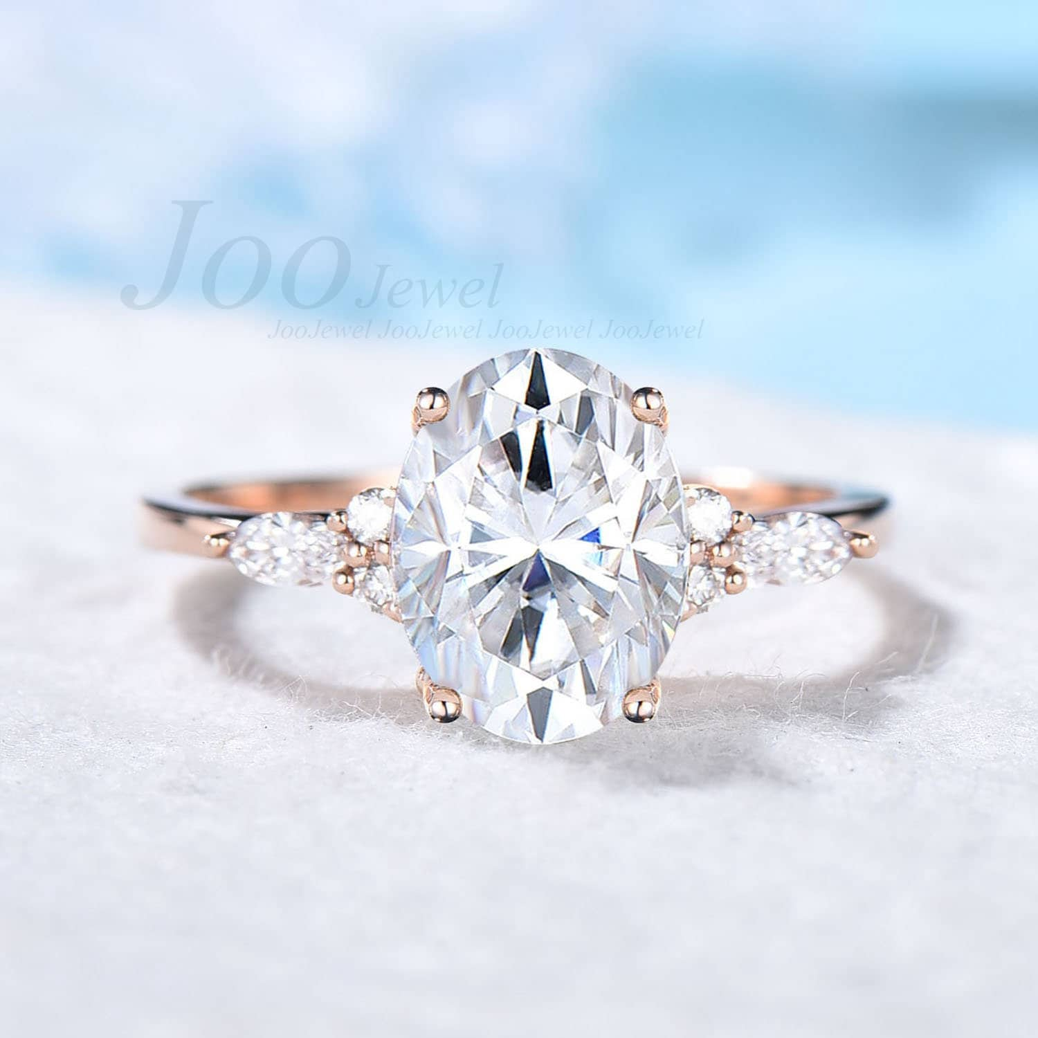 Ovaler Ehering 3Ct Zierlicher Moissanit Verlobungsring April Geburtsstein Cluster Diamant Ring Jahrestag Geschenk Für Frauen Frau von JooJewel