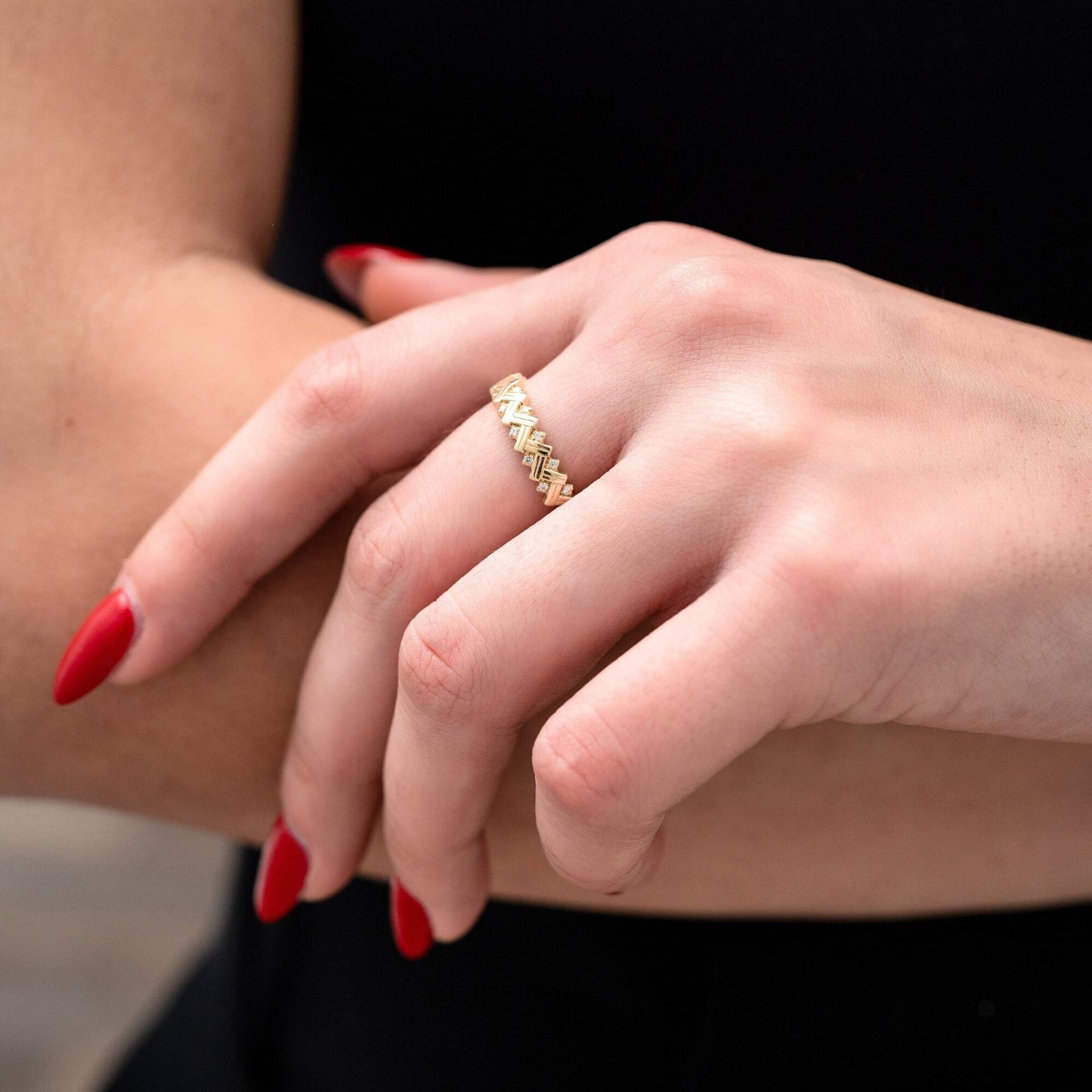 Gold Gewebter Ring, 14K Massivgold, Zick Zack, Gitter Band, Geflochtener Zierliche Eternity Stapelbarer Statement Einzigartiges Design Gold Gewebter Ring, 14K Massivgold, Zick Zack, Gitter Band, Geflochtener Zierliche Eternity Stapelbarer Statement Einzigartiges Design von Joolrys