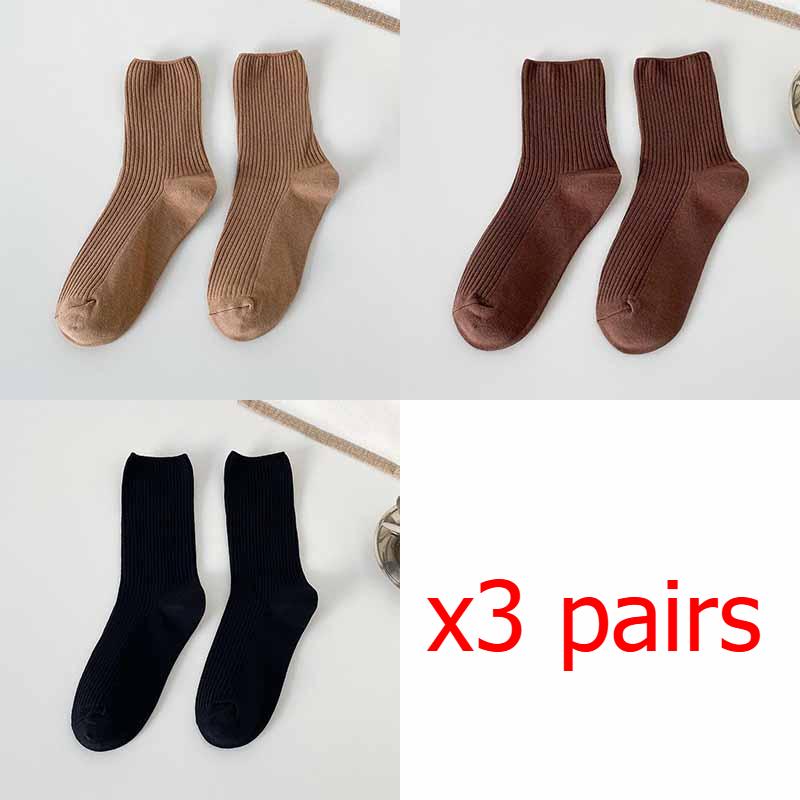 1/3/4/6 Paar Damen einfarbige Mid-Tube Socken Frühling und Herbst Koreanische Version Allround Jk Frotteesocken Ins Trendy Sportsocken 3 pairs von Joom DACH