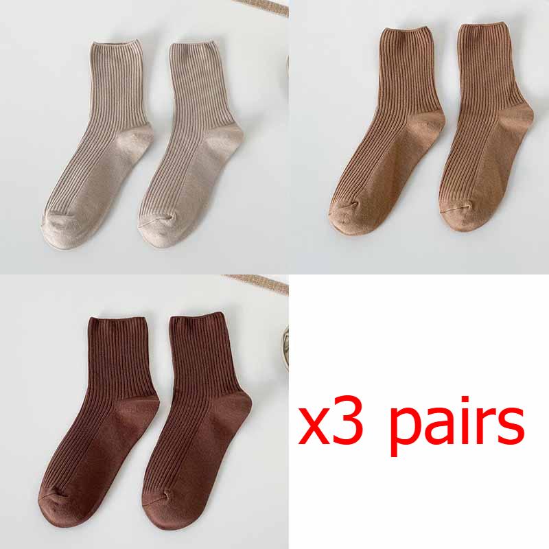 1/3/4/6 Paar Damen einfarbige Mid-Tube Socken Frühling und Herbst Koreanische Version Allround Jk Frotteesocken Ins Trendy Sportsocken 3 pairs von Joom DACH