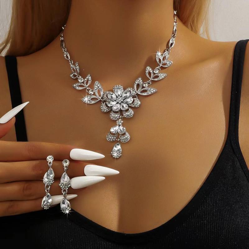 1 Paar Hängeohrringe + 1 Stück Halskette mit hübschem Blumendesign Kupfer Schmuckset Zirkon eingelegt für Frauen Urlaubs-Schmuck AVE weiß von Joom DACH