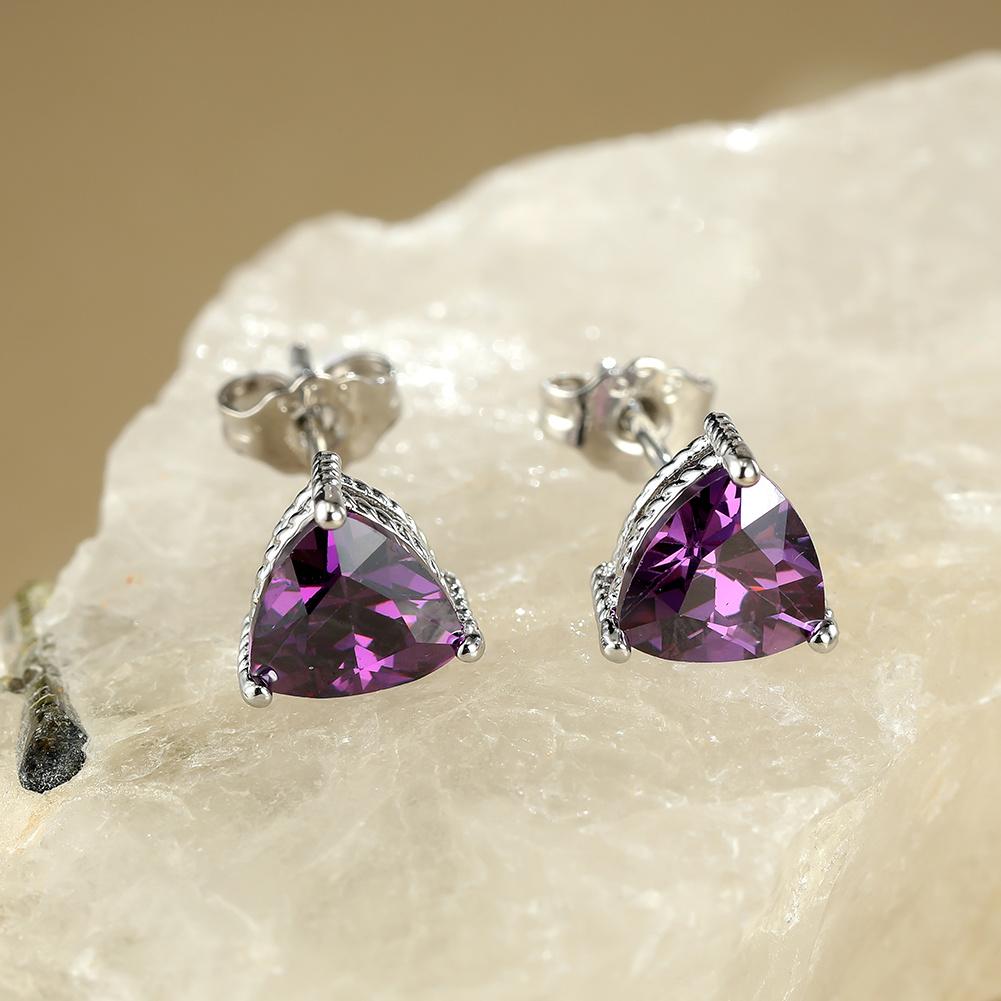 1 Paar silbrig-farbene Ohrstecker mit Dreieck-Schliff und blauem Stein für Damen, Modeschmuck, Retro, einfache Ohrstecker von Joom DACH