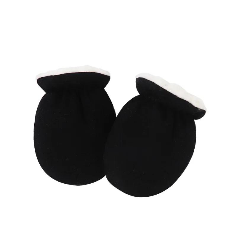 1 Paar warme Neugeborenen-Fäustlinge für Jungen und Mädchen, süße, schlichte, einfarbige Handschuhe für Kleinkinder, kratzfestes Gesicht, Babyhandschuhe aus Kaschmir von Joom DACH
