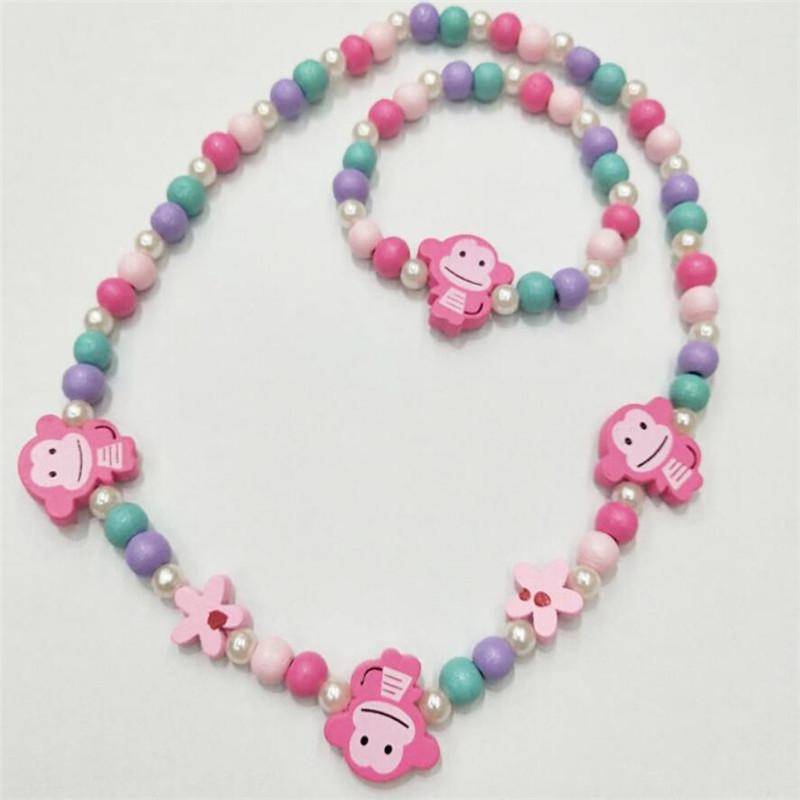 1 Set Nette Mädchen Geschenke Kinder Prinzessin Zubehör Acryl Perlen Blume Halskette Armband DIY Perlen Armband Kit von Joom DACH