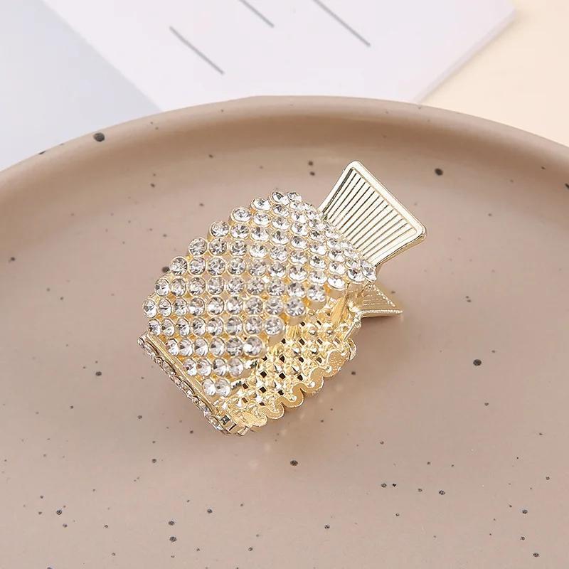 1 Stück Elegante, funkelnde, dekorative Haarklammern mit Strasssteinen, rutschfeste Pferdeschwanzhalter, trendiges Haar-Styling-Zubehör für Frauen 1 Stück Elegante, funkelnde, dekorative Haarklammern mit Strasssteinen, rutschfeste Pferdeschwanzhalter, trendiges Haar-Styling-Zubehör für Frauen von Joom DACH