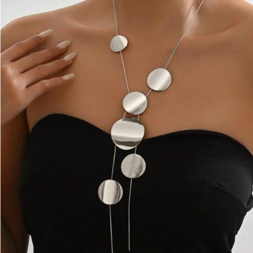 1 Stück Eleganter Statement-Stil Geometrischer runder glänzender gebürsteter unregelmäßiger dünner Schlangenketten-Langanhänger Halskette Schmuck für Frauen von Joom DACH