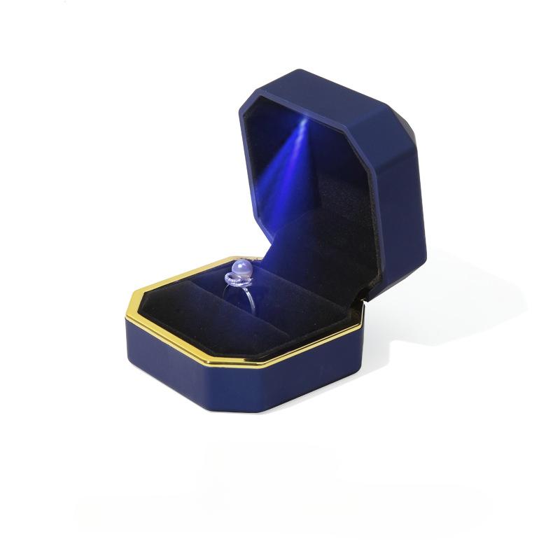 1 Stück LED Schmuck Ringbox Luxus Halskette Anhänger Geschenke Display Mit Licht Für Antrag Verlobung Hochzeit Etui blau von Joom DACH