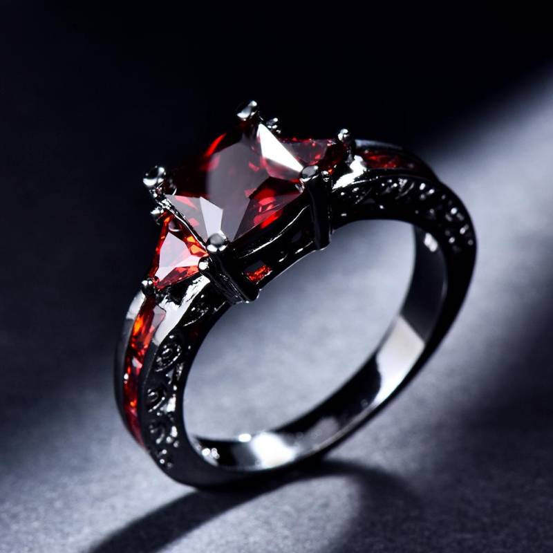 1 Stück Schwarz Goldene Farbe Prinzessin Cut Rot Stein CZ Krallenringe Ehering Schmuck Valentinstag Geschenke 8 rot von Joom DACH