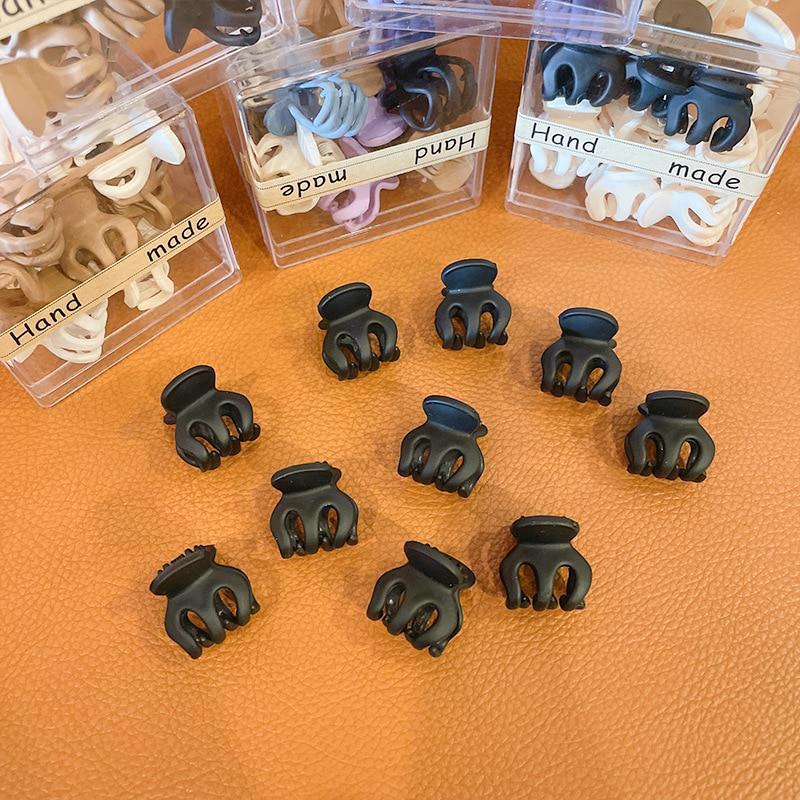 10 teile/schachtel Matte Kunststoff Mini Haar Krallen Clips Baby Gilrs Süße Kleine Haarnadel Haarklammern Barrettes Kopfbedeckungen Mode Zubehör black 10pcs/Box von Joom DACH