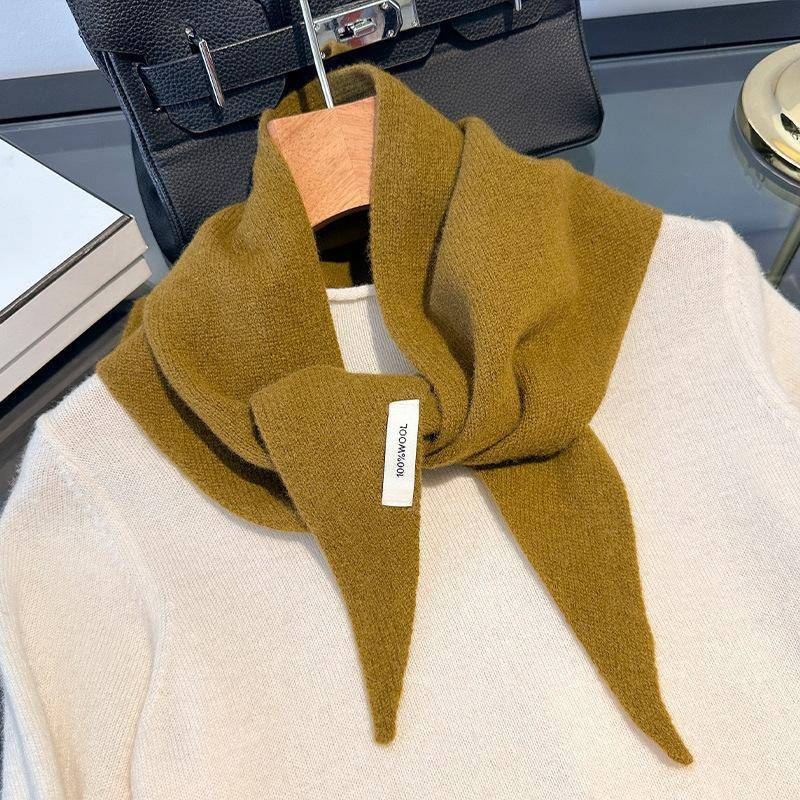 100% Australische Reine Wolle Gestrickter Dreiecksschal für Damen Kopftuch, Luxuriöses und Lässiges Warmes Vielseitiges Tuch für Damen 110*40cm hellbraun von Joom DACH