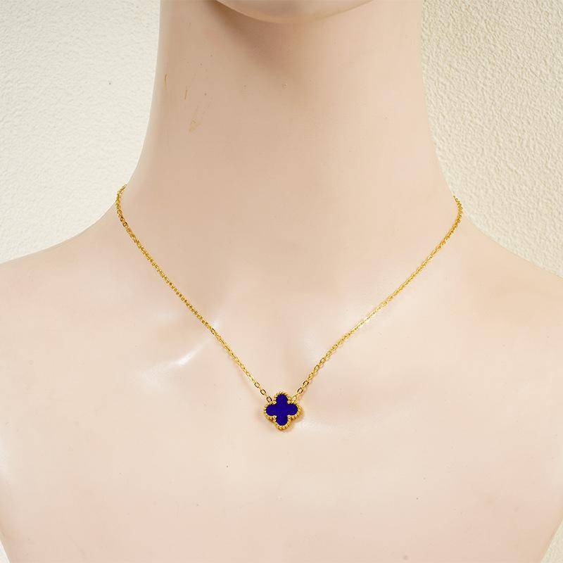 13mm Hochwertige Titanstahl-Halskette mit vierblättrigem Kleeblatt Verliert keine Farbe Damen-Halskette Glücksklee Schlüsselbeinkette 18K dunkelblaue von Joom DACH