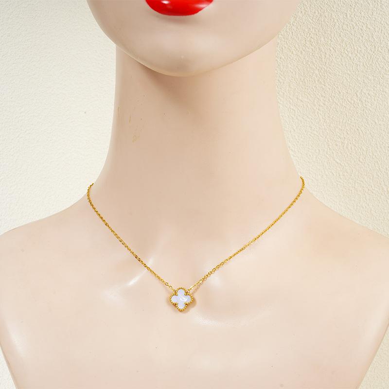 13mm Hochwertige Titanstahl-Halskette mit vierblättrigem Kleeblatt Verliert keine Farbe Damen-Halskette Glücksklee Schlüsselbeinkette 18K weiß von Joom DACH