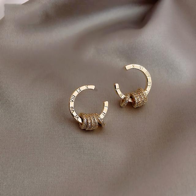 14K Echtvergoldung Französische elegante römische Ziffern runde drehbare Anhänger-Ohrringe Luxus-Accessoires für Damen weiß von Joom DACH