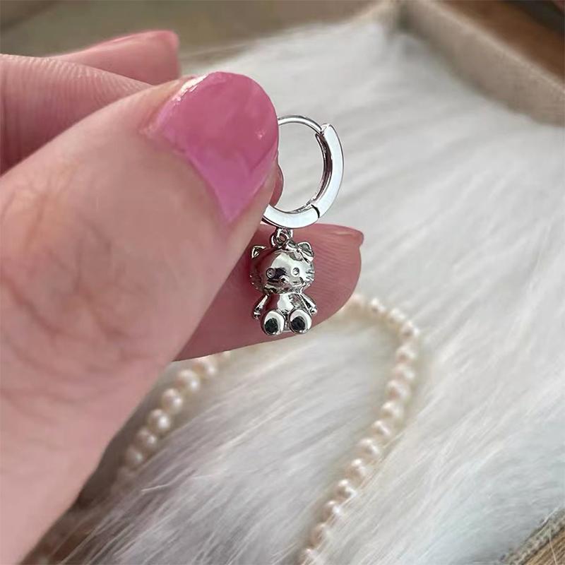 2 Stück Kawaii Hello Kitty Ohrringe Student Spice Girl Diamanten Süßes Liebliches Mädchen Ohrclip Geschenk von Joom DACH