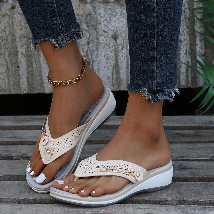2022 neue frauen Hausschuhe Große Größe Strand Outdoor Flip-flops Täglich Casual Herringbone frauen Keil Hausschuhe 39 beige von Joom DACH