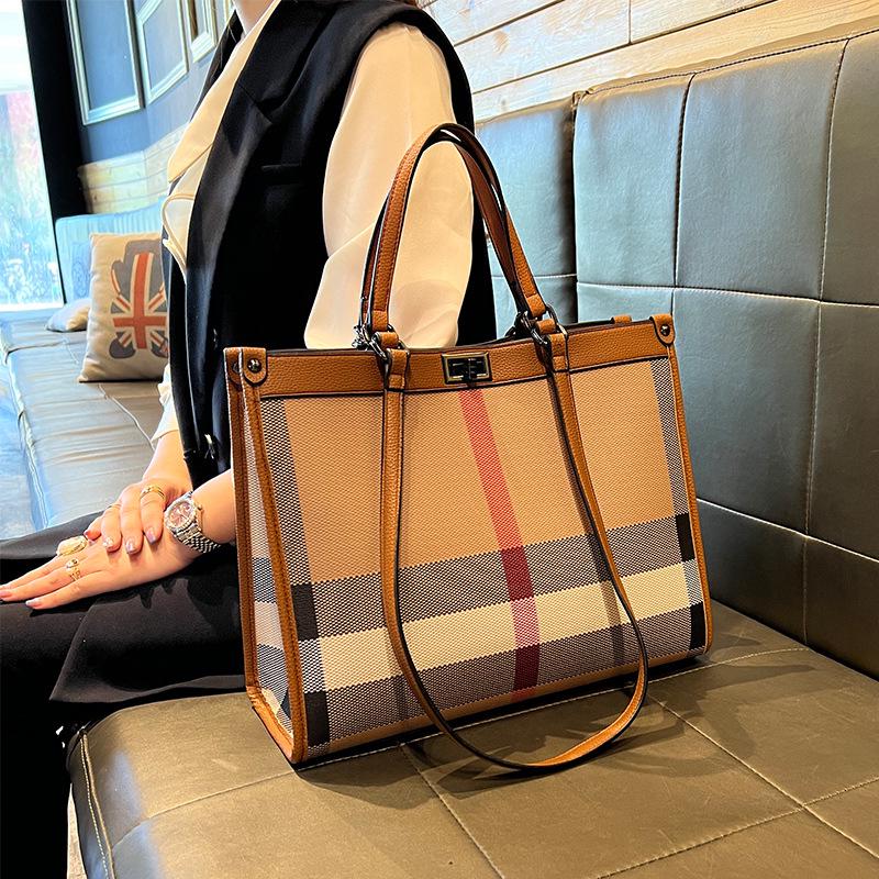 2023 Damen Handtasche aus echtem Leder mit Karomuster - Vielseitig, großes Fassungsvermögen, Schulter- & Umhängetasche von Joom DACH