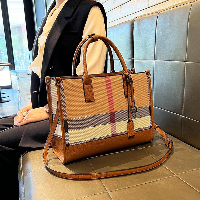 2023 Damen Handtasche aus echtem Leder mit Karomuster - Vielseitig, großes Fassungsvermögen, Schulter- & Umhängetasche von Joom DACH