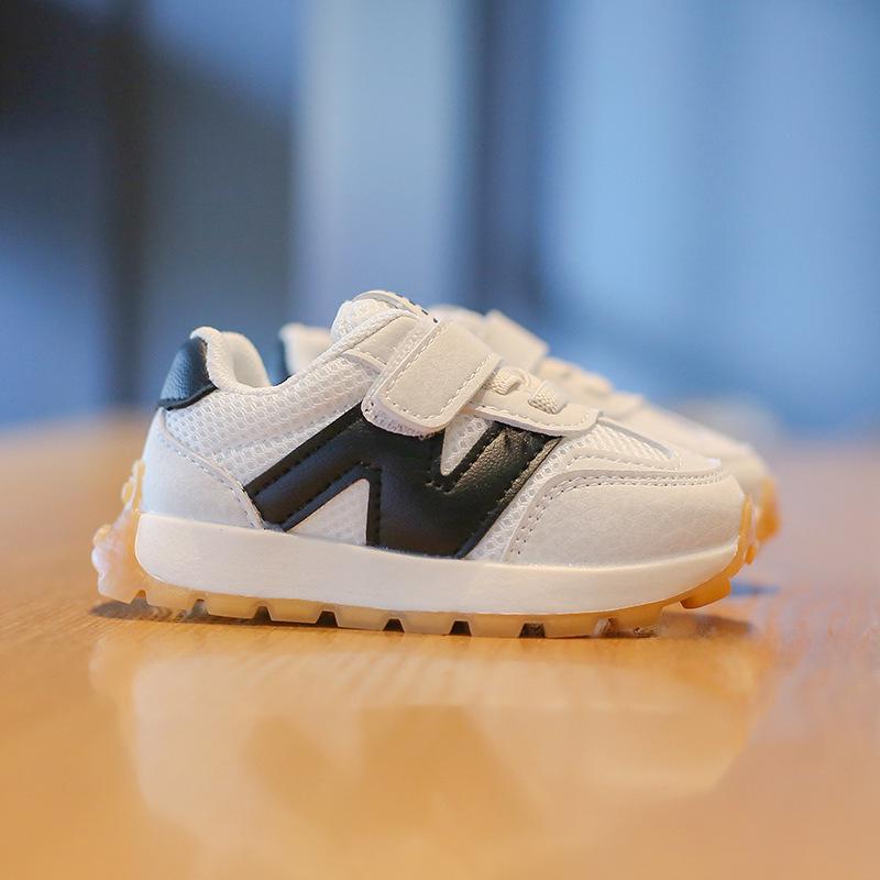 2023 Herbst Weiche Sohle Baby Lernschuhe - Weiße Sportschuhe für Jungen & Mädchen (1-2 Jahre) Forrest Gump-Stil Size 16 (Inner length 12 cm) schwarz von Joom DACH