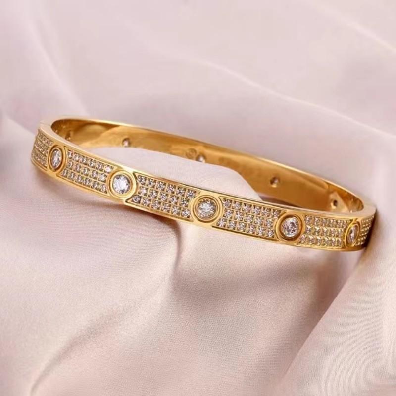 2023 Luxus Frauen Zirkon Überzogene 18K Gold Armbänder Nicht Verblassen Titan Stahl Männer Armband Paar Hohe Schmuck Geschenke 17cm von Joom DACH