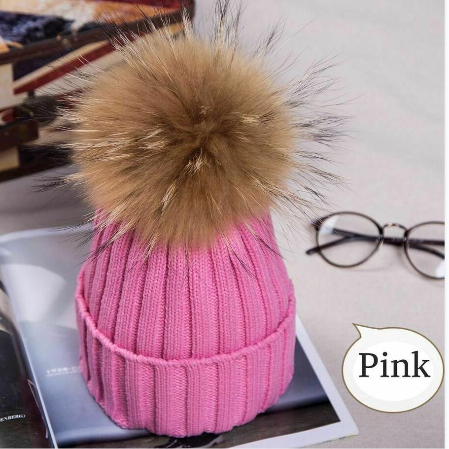 2023 heiße Frauen Winter Waschbären Pelz Pom Pom 15cm Ball Stricken Beanie Ski Cap Bobble Hut rosa von Joom DACH