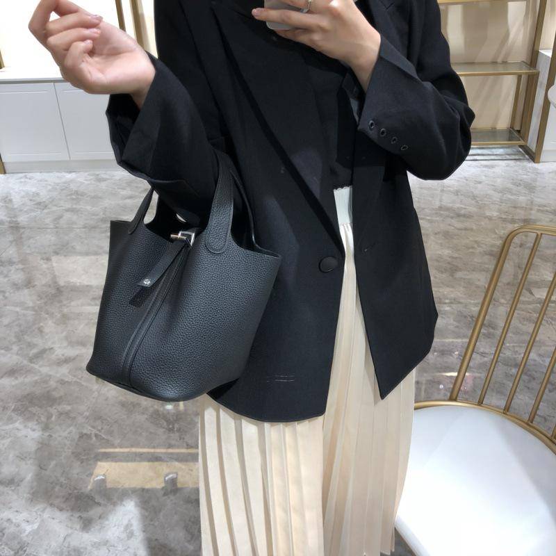 2024 Farblich abgestimmte Beuteltasche aus echtem Leder, Handtasche aus Rindsleder mit Litschi-Narbung für Damen von Joom DACH