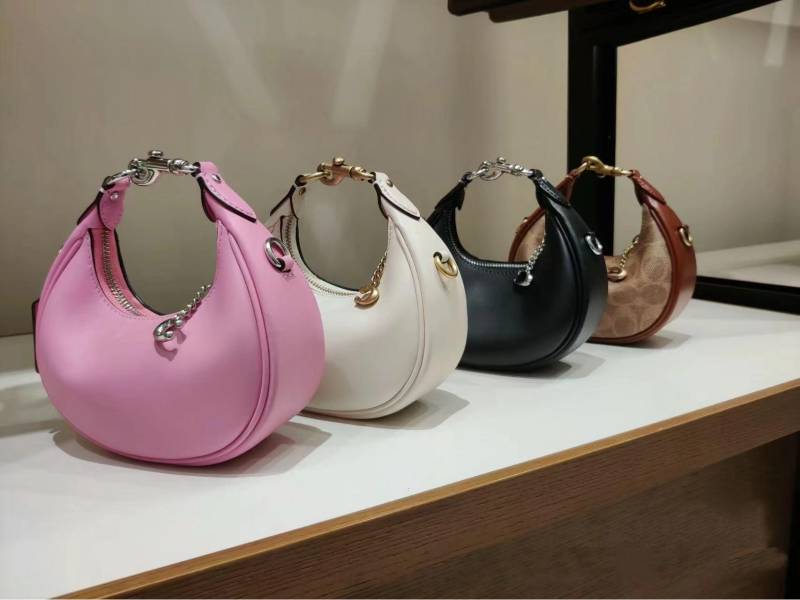 2024 Koujia Jonie Mini Halbmond-Umhängetasche aus Leder – Kleine Handtasche für Damen 15 x 7 x 6 cm rosa von Joom DACH