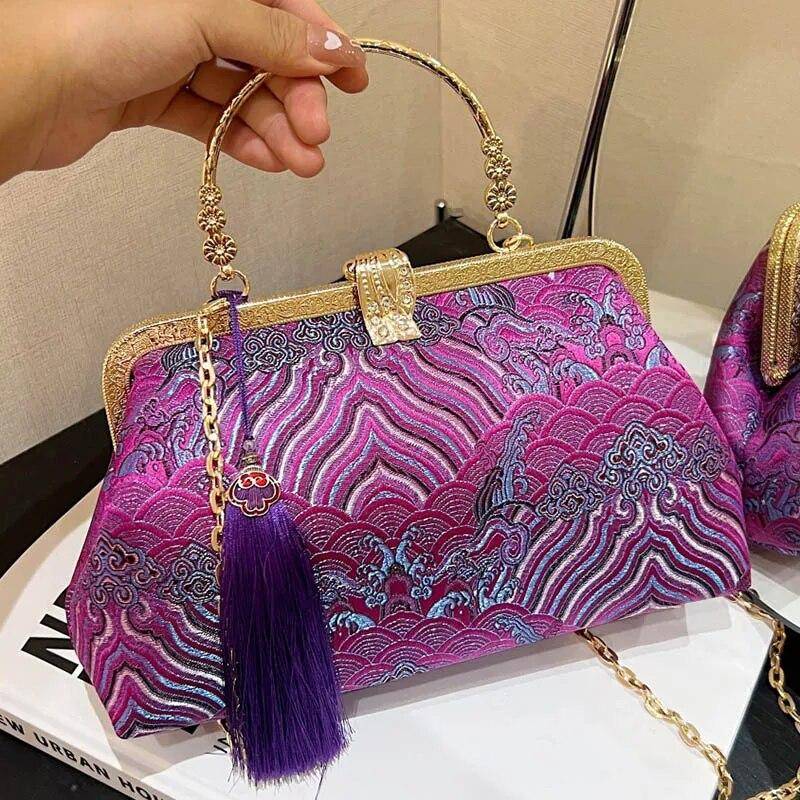 2024 Vintage Frauen Floral Kupplung Designer Lock Shell Clip Handgemachte Kette Schulter Taschen Umhängetaschen Quaste Glitter Handtaschen rot von Joom DACH