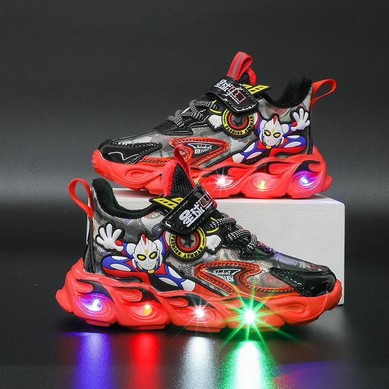 2024 leuchtende Jungen leuchtende Schuhe Turnschuhe mit Lichtern Schuhe Kinder Cartoon Led Licht Schuhe Flut 30 rot von Joom DACH