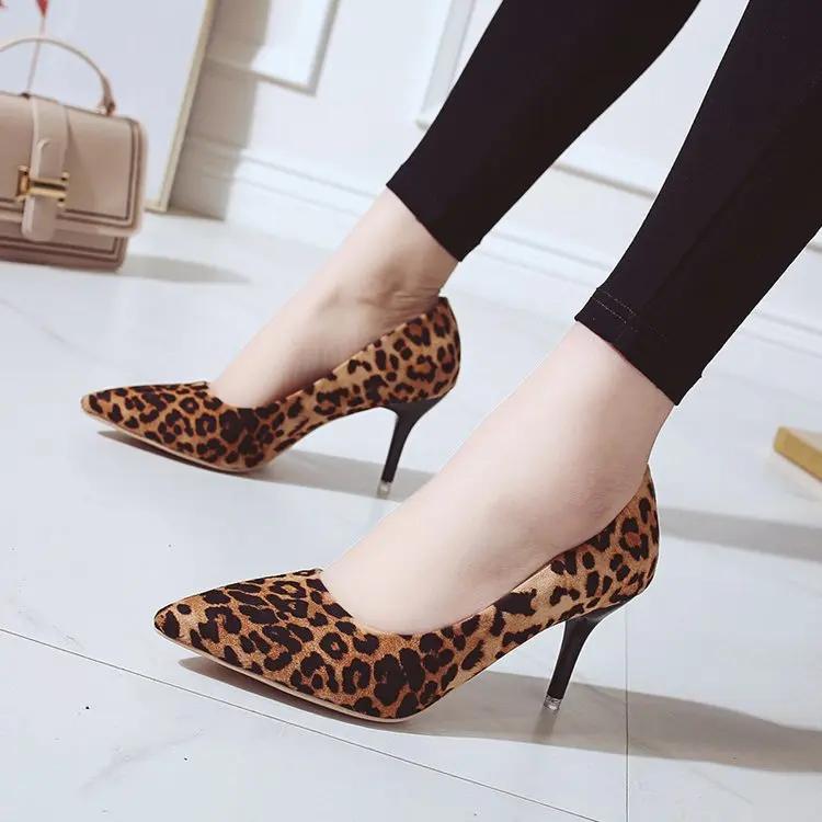 2024 sommer Frauen 8cm High Heels Plateau Pumps Weibliche Elegante Süße Plateauschuhe Spitz Stiletto Günstige Büro Rot Pumps 38 leopard print von Joom DACH