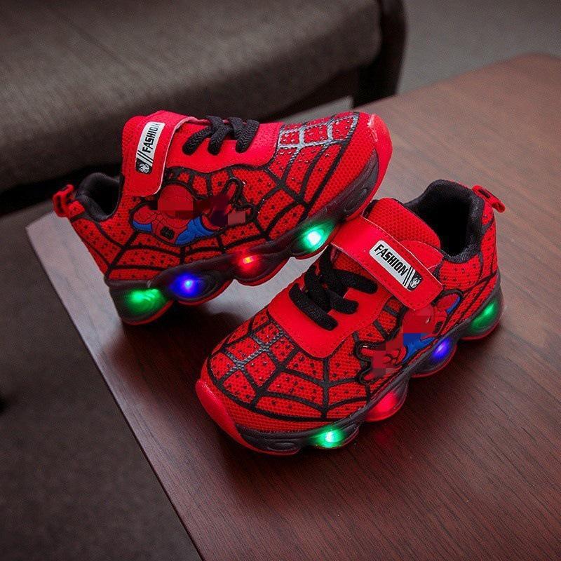 2025 LED-Leuchtsneaker für Kinder: Blinkende Mesh-Laufschuhe für Jungen & Mädchen 5 pairs (Size 21-25) von Joom DACH