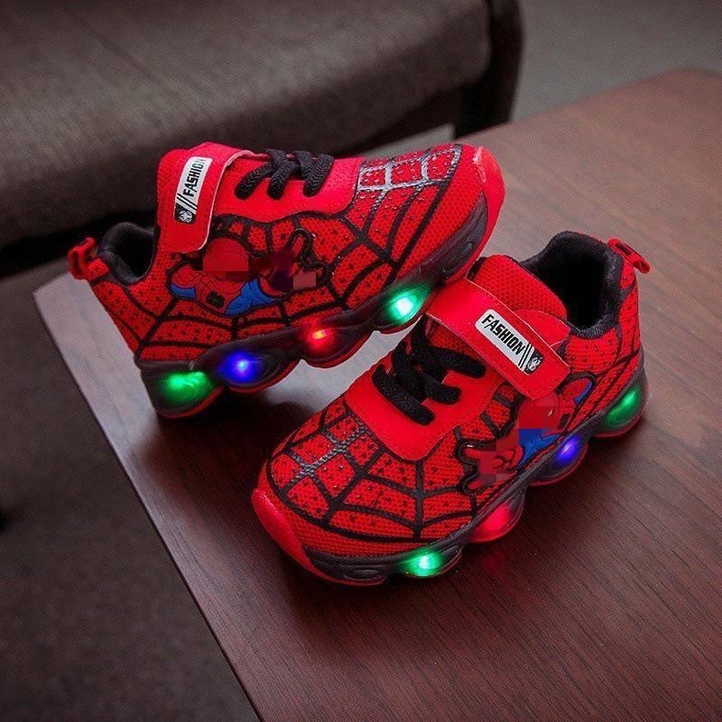 2025 LED-Leuchtsneaker für Kinder: Blinkende Mesh-Laufschuhe für Jungen & Mädchen 5 pairs (Size 21-25) von Joom DACH