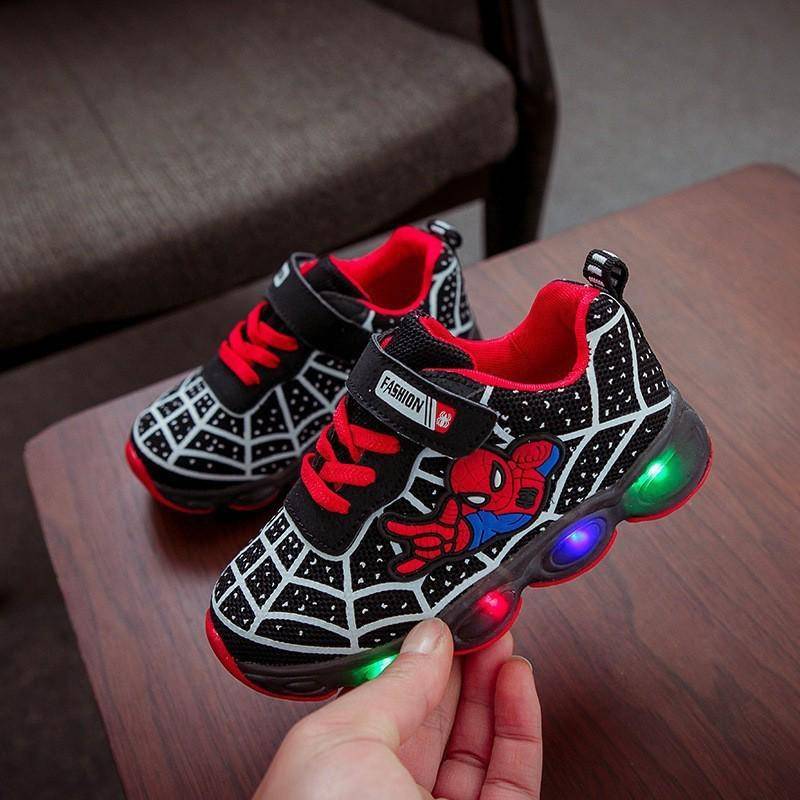 2025 LED-Leuchtsneaker für Kinder: Blinkende Mesh-Laufschuhe für Jungen & Mädchen Size 25, 15cm von Joom DACH