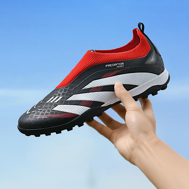 2025 Mode Fußballschuhe kurze Stollen AG Stollen professionelle Herren- und Damen-High-Top-Fußballschuhe Kunstrasen-Training 45 schwarz von Joom DACH