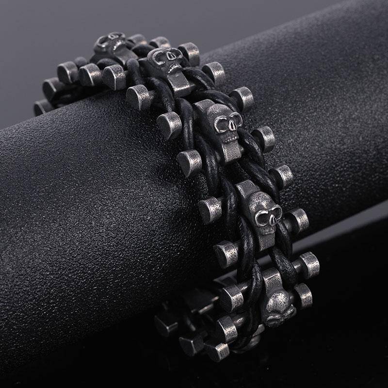 25MM breites Totenkopf-Kopf-Armband für Herren, handgefertigt, Leder, Edelstahl, Herren-Gothic-Armbänder mit Gürtelschnalle, Herren-Armband 22.7CM von Joom DACH