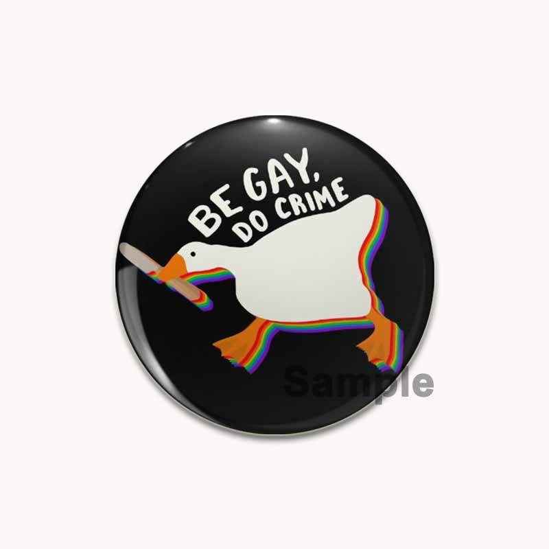 32/44/58mm Cartoon Tier Schmetterling/Krieger Gans/Gestapelte Katze Abzeichen Kunst Schreiben Being Kind Ist Punk Broschen Rucksack Zubehör Decor Pin 32mm von Joom DACH