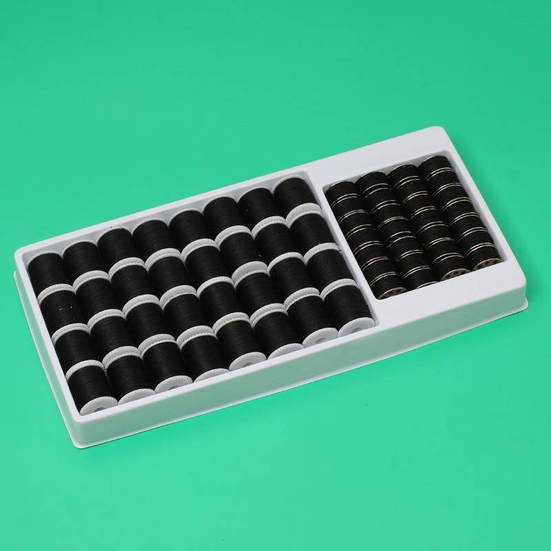 32 Garnrollen mit 28 Spulen aus Metall, 1 Schachtel bunter DIY-Garn in Schwarz und Weiß, 60 Spulen Nähmaschinengarn für den Heimgebrauch von Joom DACH