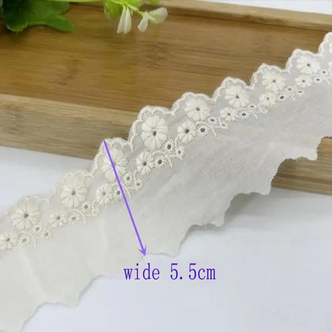 4 meter/los 5,5 cm breite Baumwolle Tuch Spitze Stoff Blumen Bestickte Spitze Tuch Trimmen Kleid Kostüm Mädchen Bowknot Material 4 Meters von Joom DACH