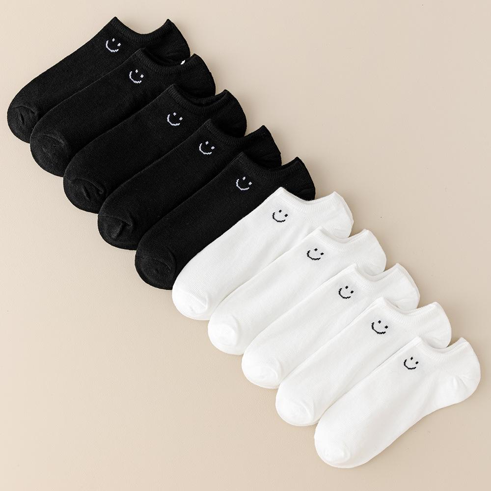 5 Paar Große Größe Smile Kurze Socken Damen Sportsocken Frühling und Sommer Atmungsaktiv Regenbogenfarbe Herren- und Damen-Bootssocken 5 Pairs schwarz/weiß von Joom DACH