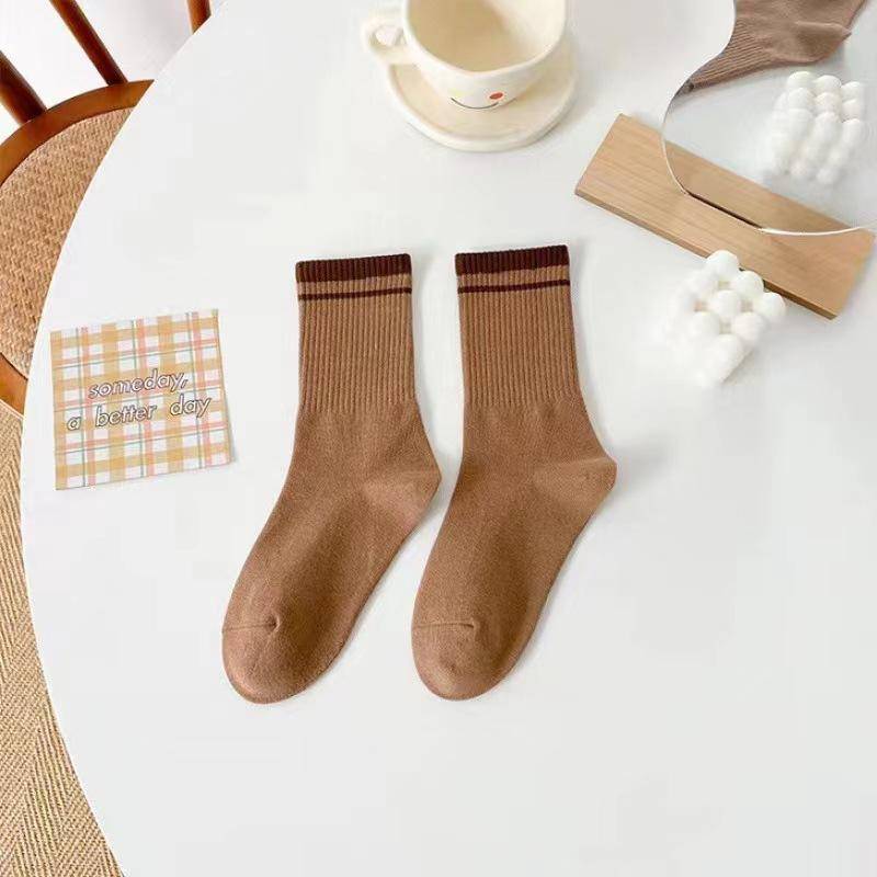 5 Paar Socken, Damen-Mittelwadensocken, Sportsocken, Gestreifte College-Baumwollsocken mit zwei Streifen, Lässig und atmungsaktiv 5 pairs kaffeebraun von Joom DACH