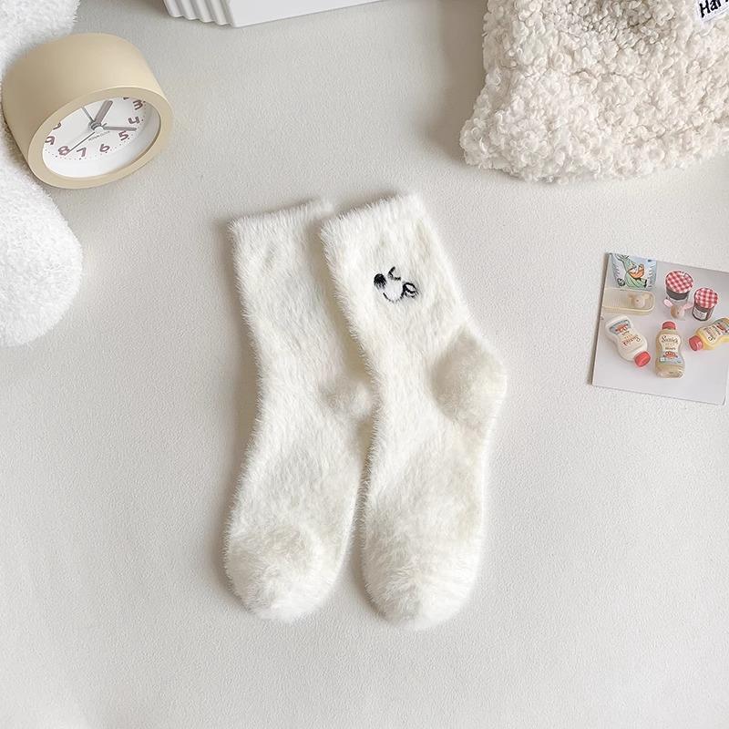 5 Paar Weiße Socken für Damen Frühling und Herbst Lustige Socken für Paare Lässige Sportsocken Studentensocken Winter von Joom DACH