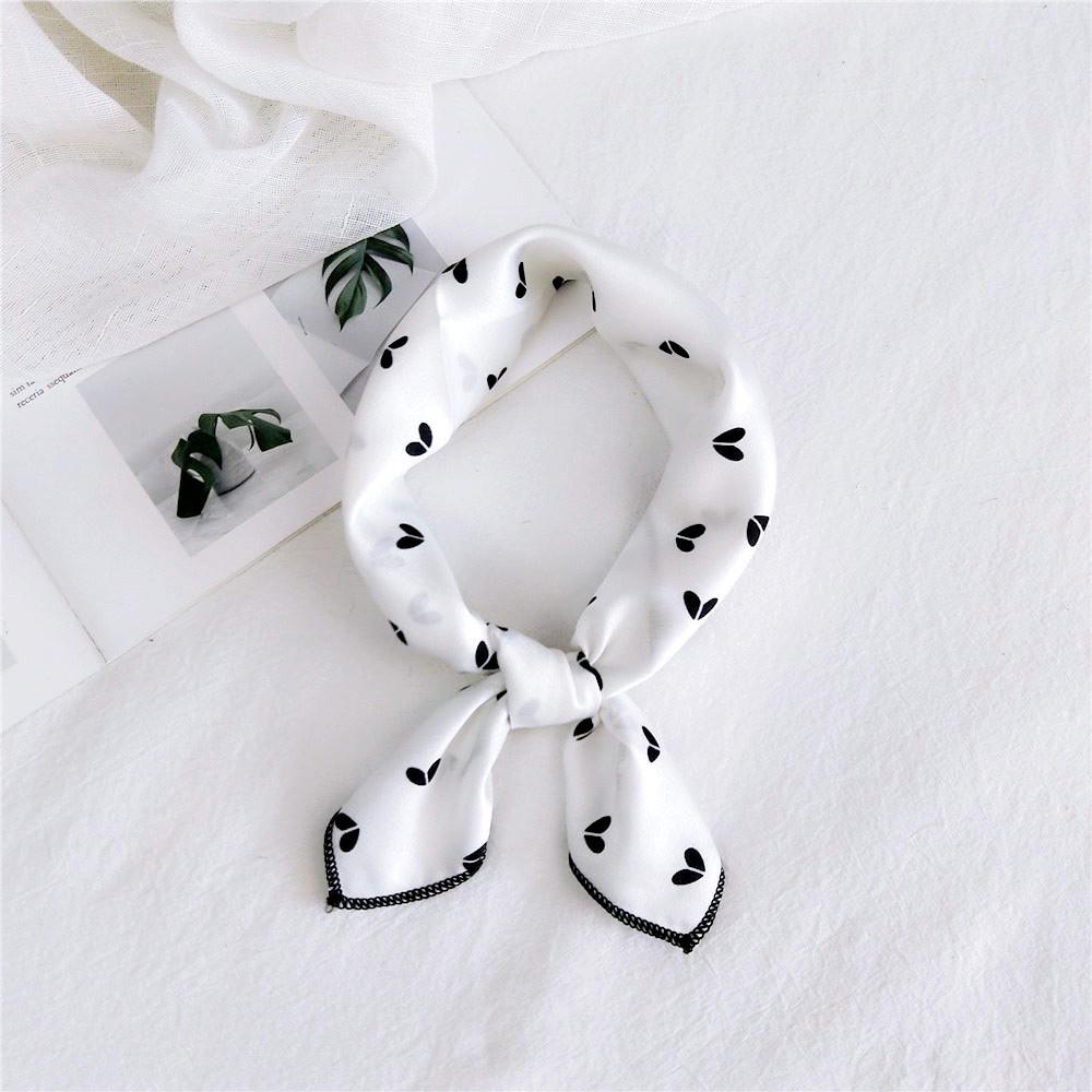 50 Seiden-Carrés: Vielseitige Frühlings-/Sommer-Halstücher für Damen - Koreanischer Stil 50-50cm von Joom DACH